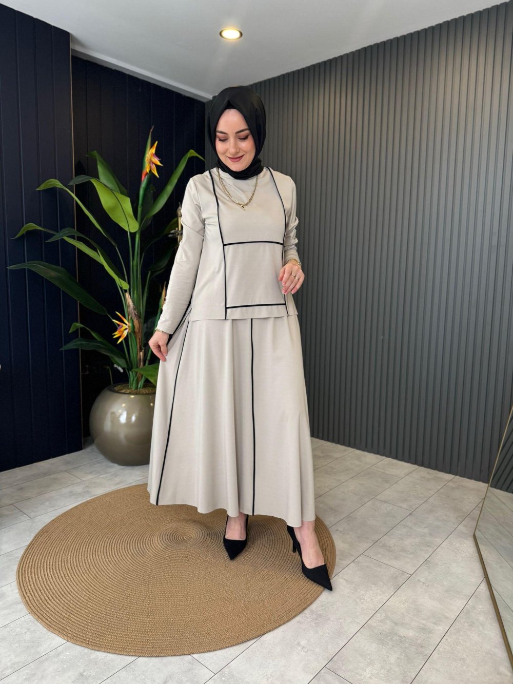 Bamboo Set with Trimmed Skirt in Stone Color