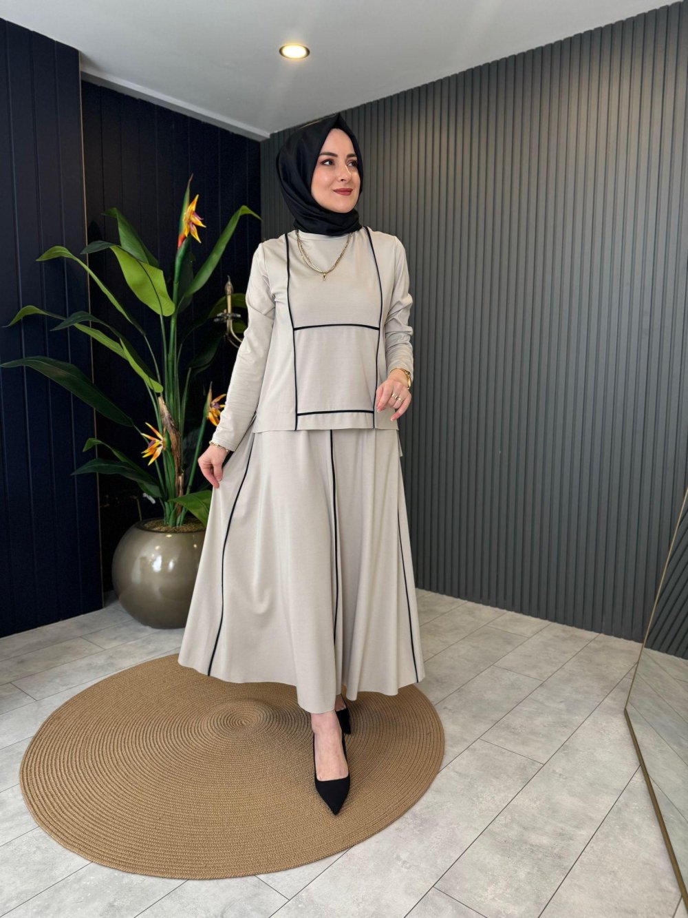 Bamboo Set with Trimmed Skirt in Stone Color