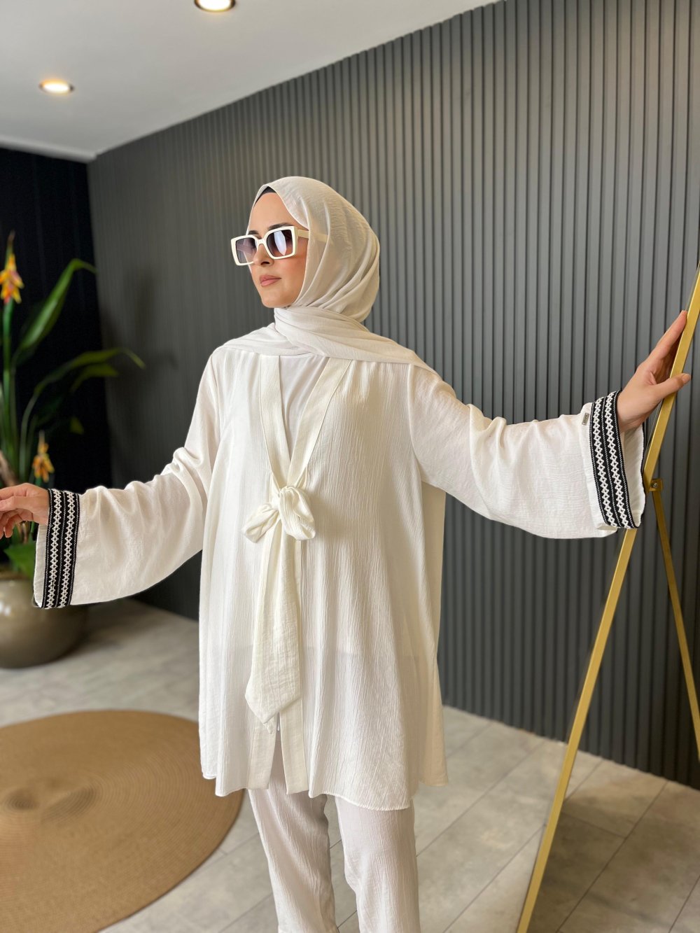 Embroidered Sleeve Pantsuit in Ecru