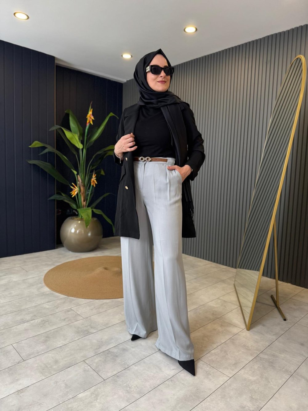 High-Waisted Belted Pants Gray