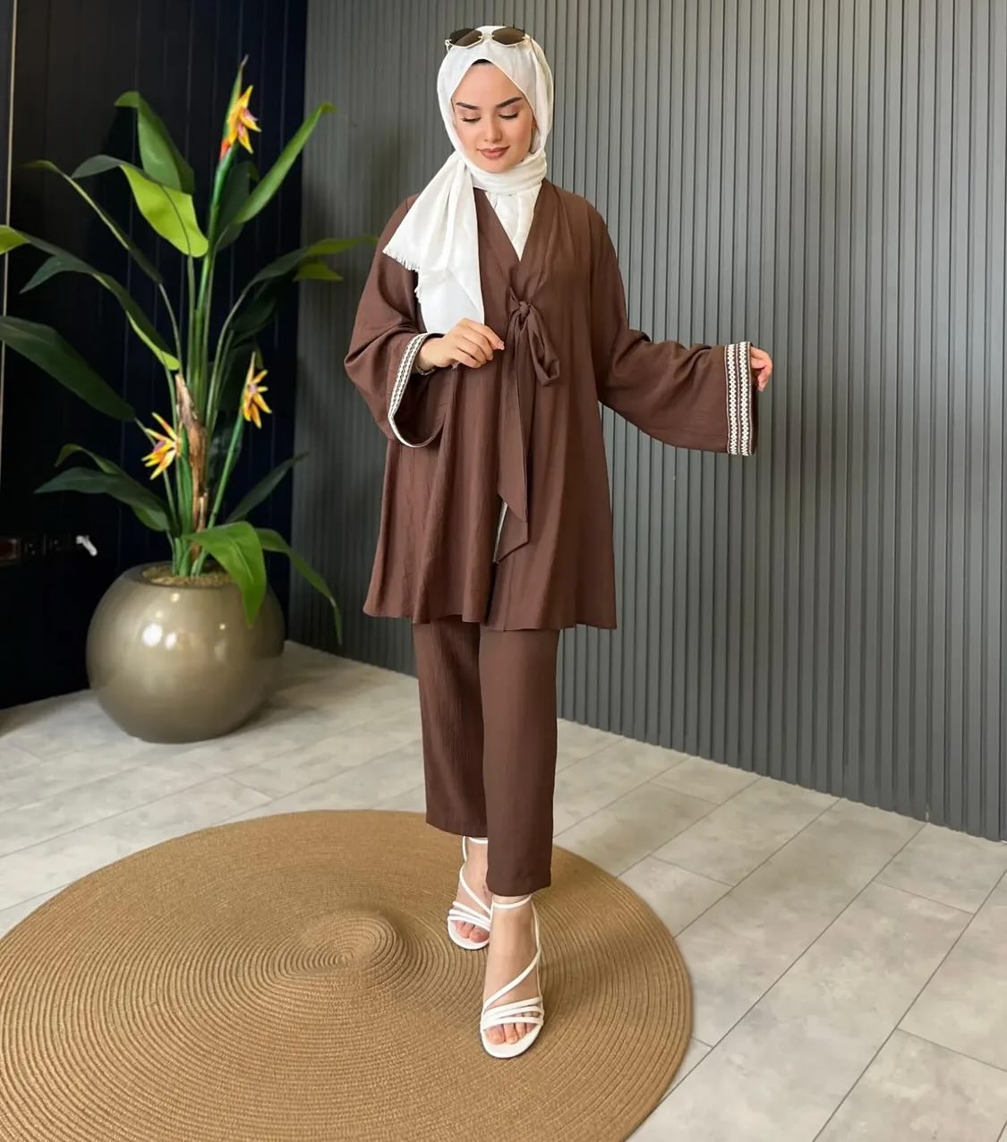 Levidor Embroidered Sleeve Pantsuit Set