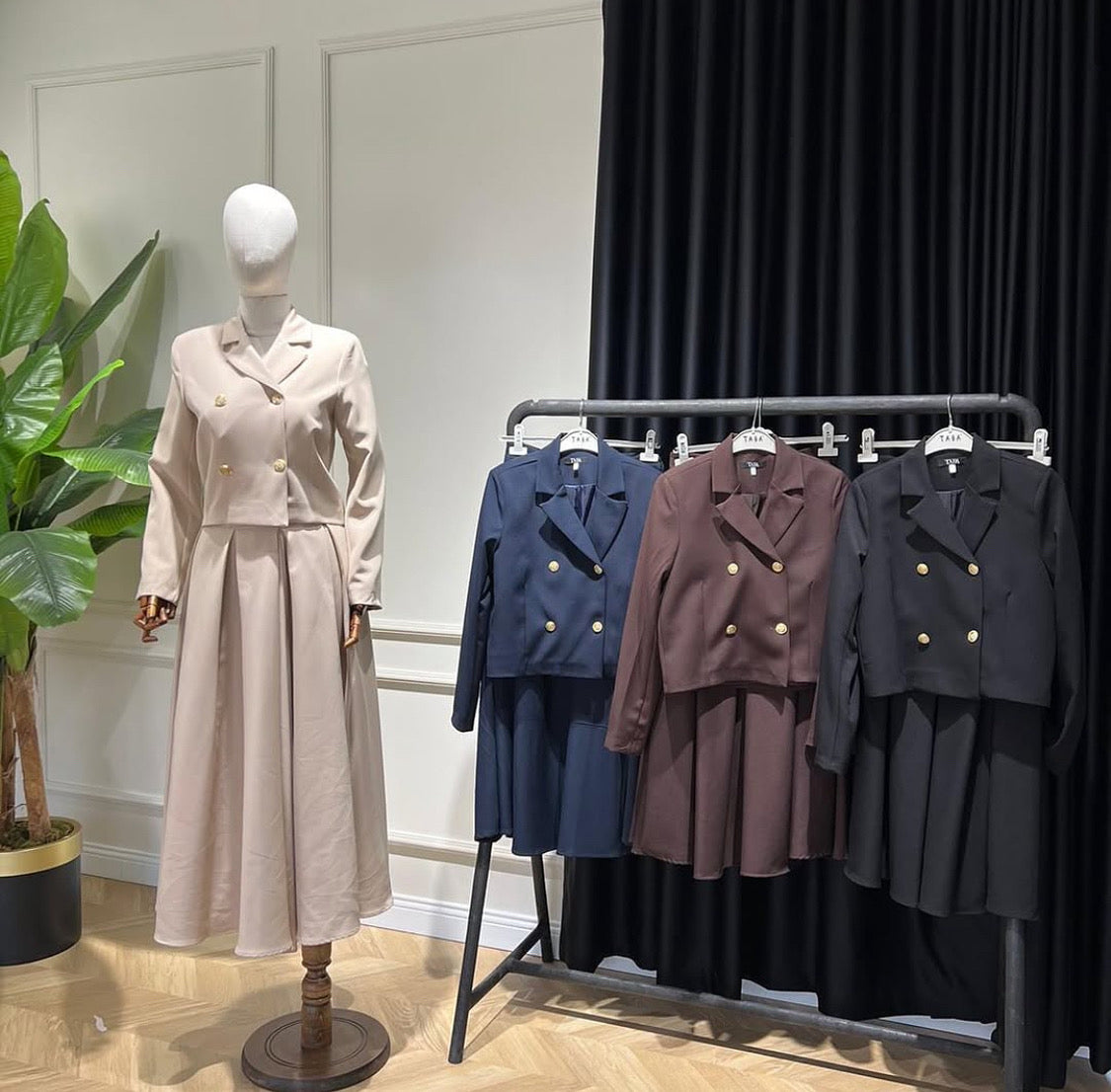 A sophisticated modest set