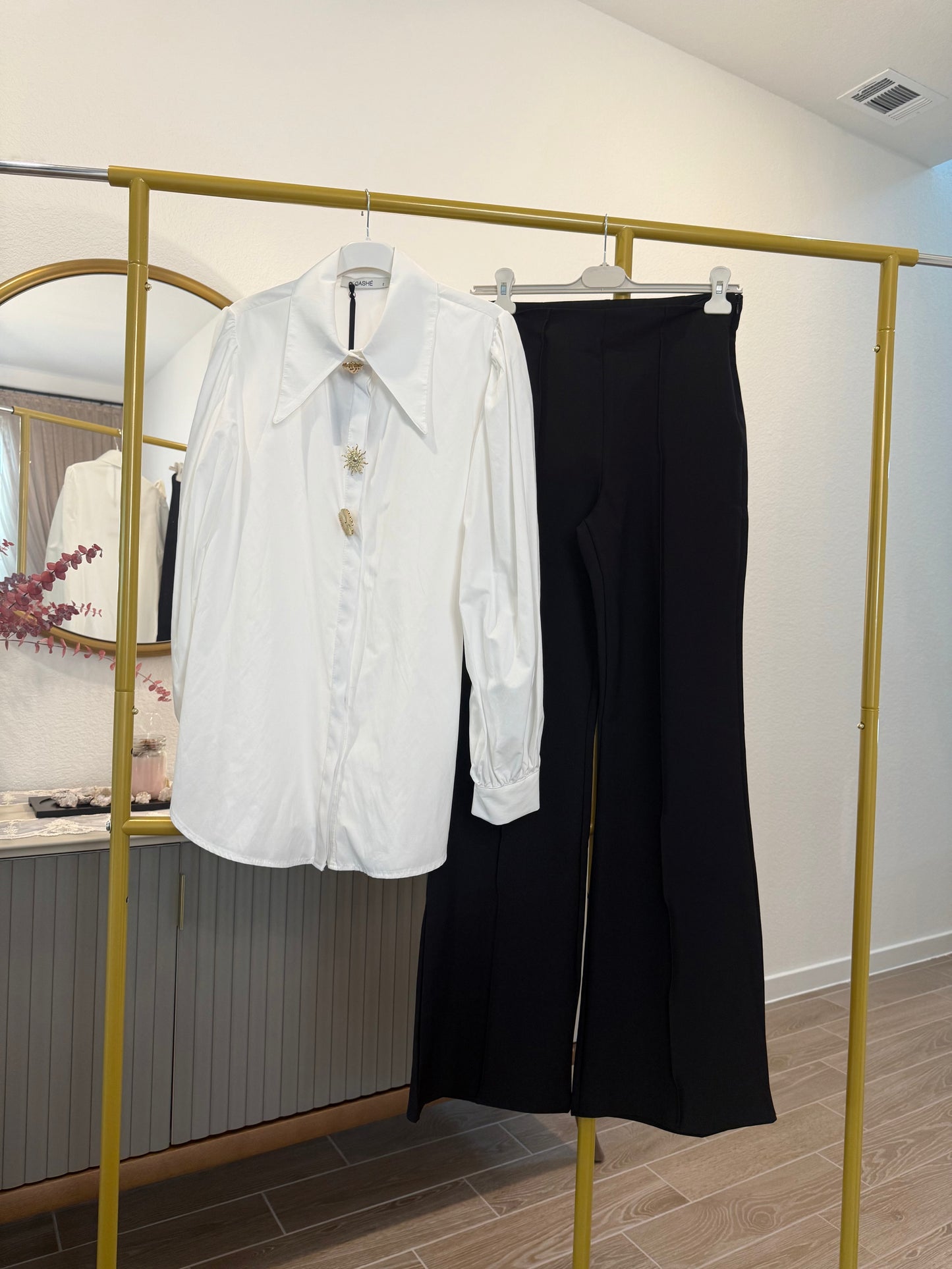 Qashe Store white tunic
