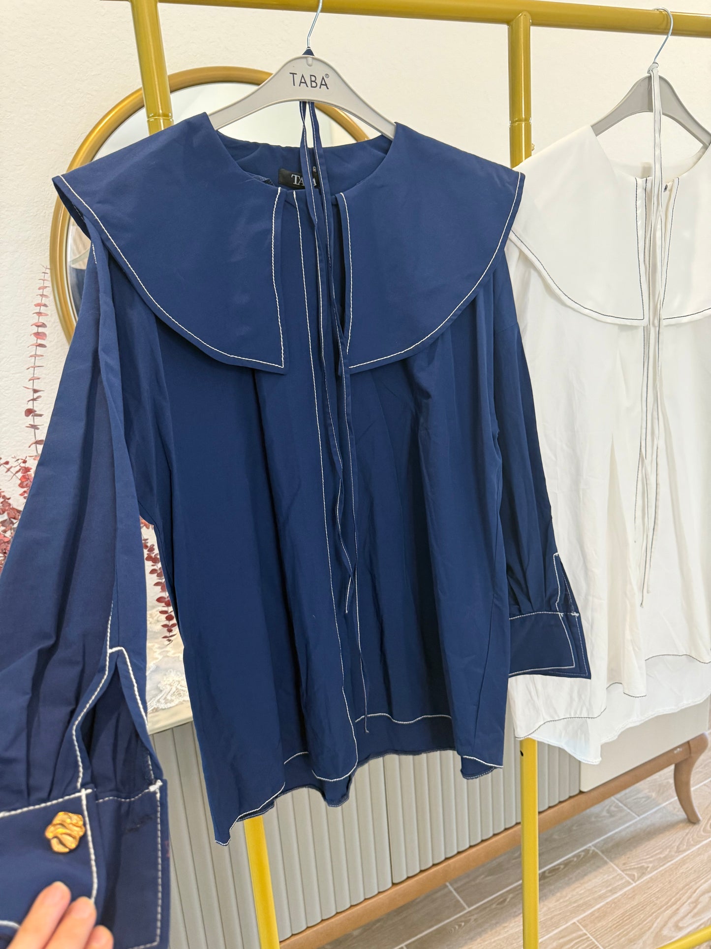 Long-sleeve blouses with oversized sailor-style collars