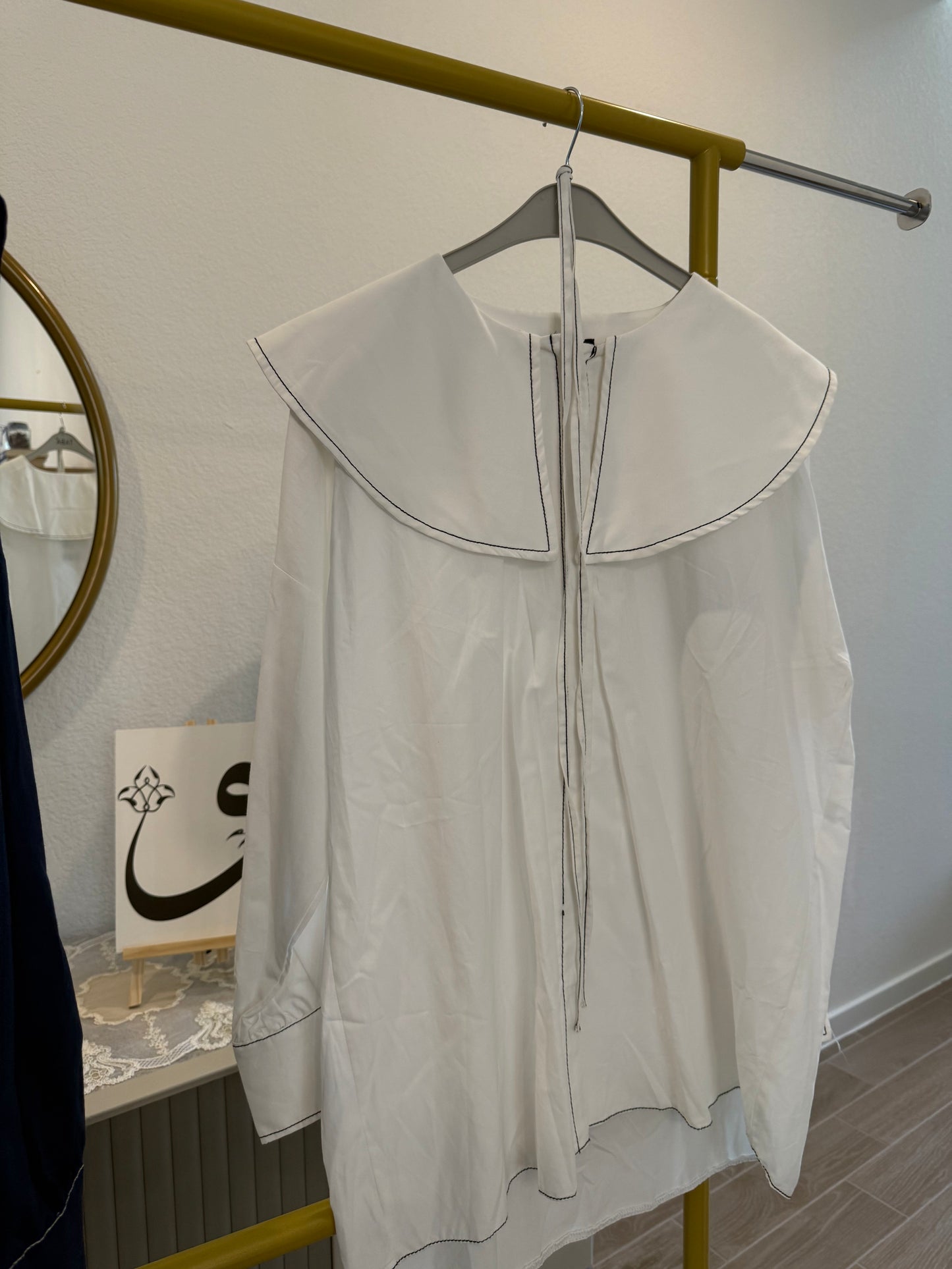 Long-sleeve blouses with oversized sailor-style collars