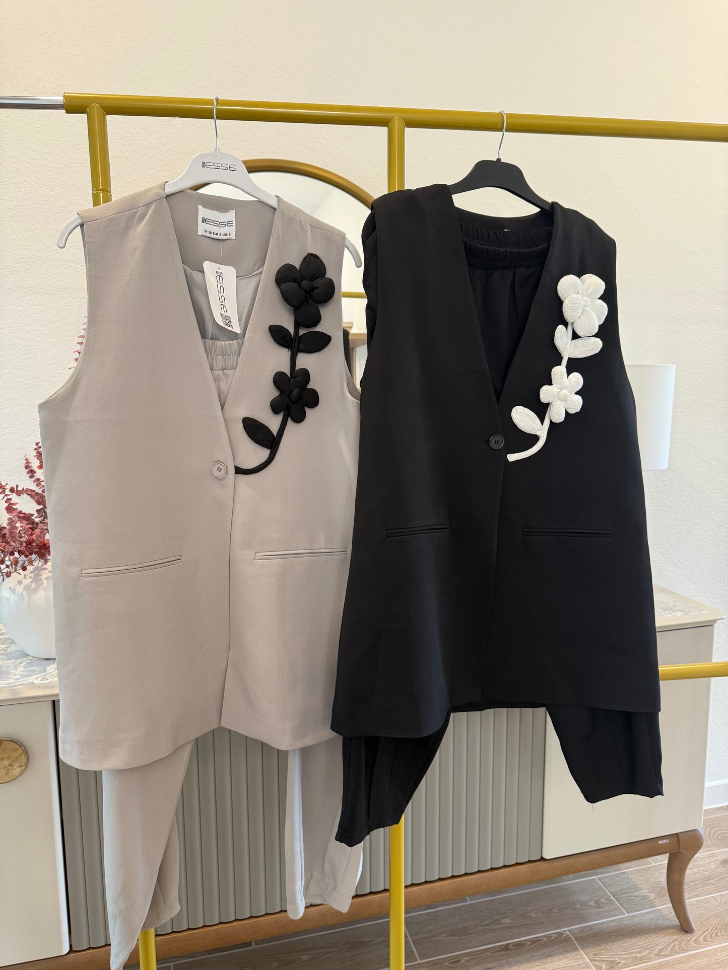 A two-piece sleeveless vest and pants set