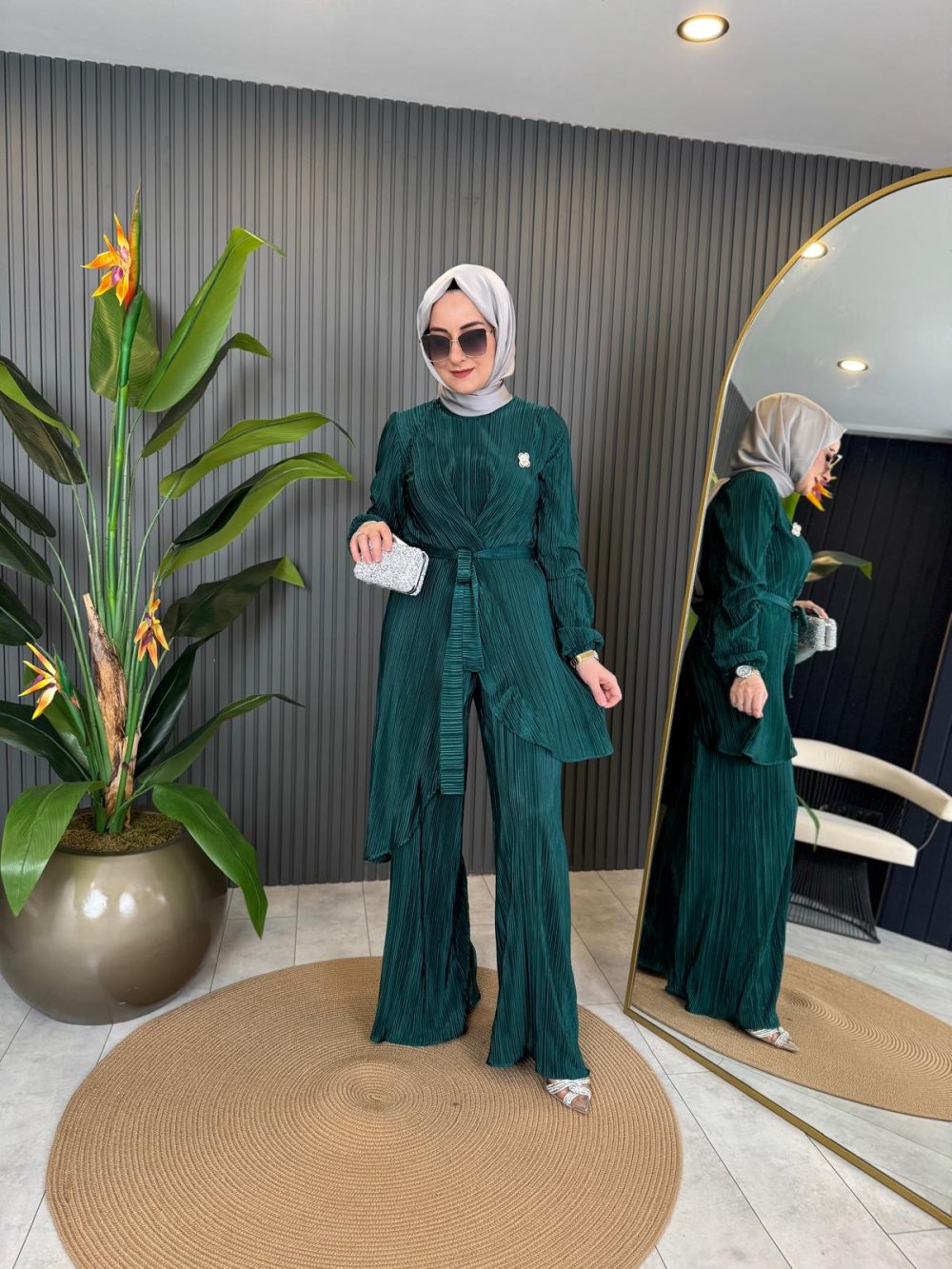 Silk Set with Waist Tie in Green