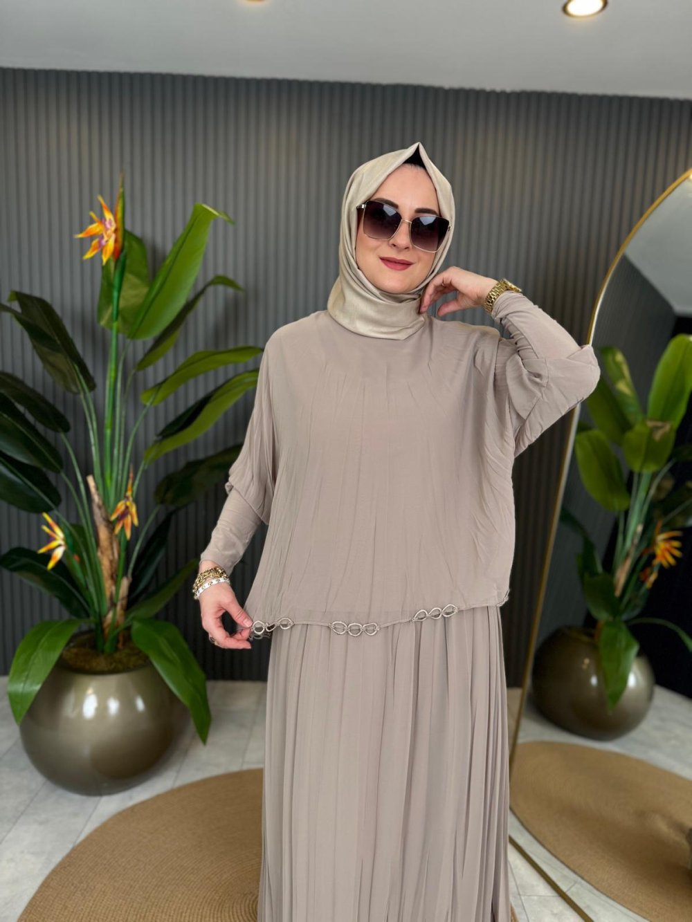 Beige Set with Tilda Detailed Chiffon Ruffled Skirt