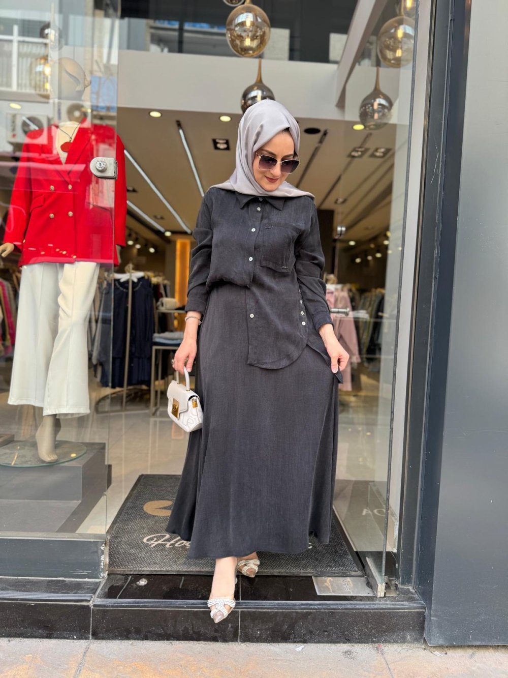 Levidor Skirted Set Black