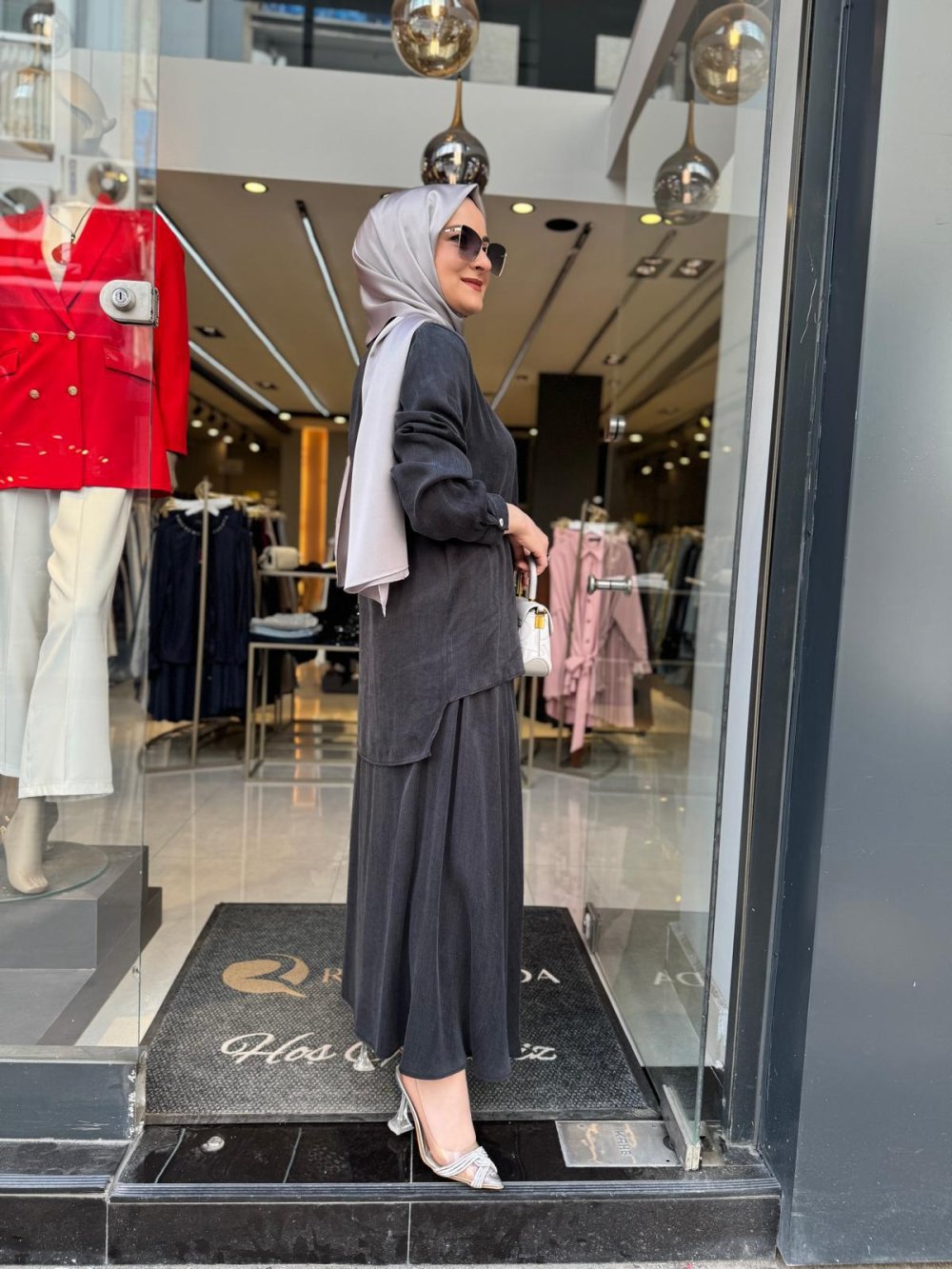 Levidor Skirted Set Black