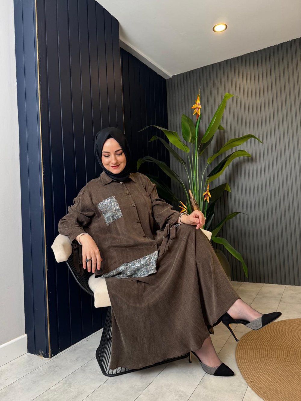 Coffee Set with Sequin Embellishment