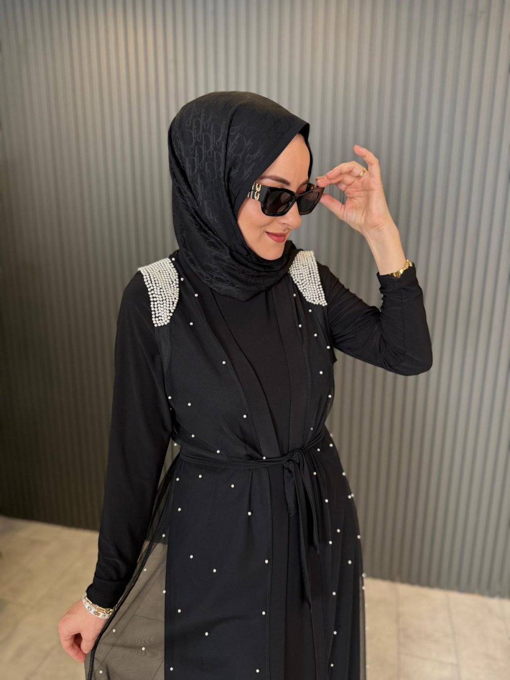Vest with Pearl Abaya Set Black Black