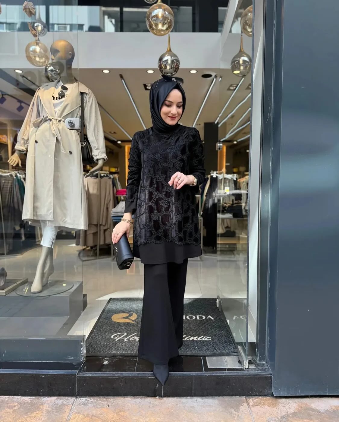 Black Velvet Lace Detailed Set