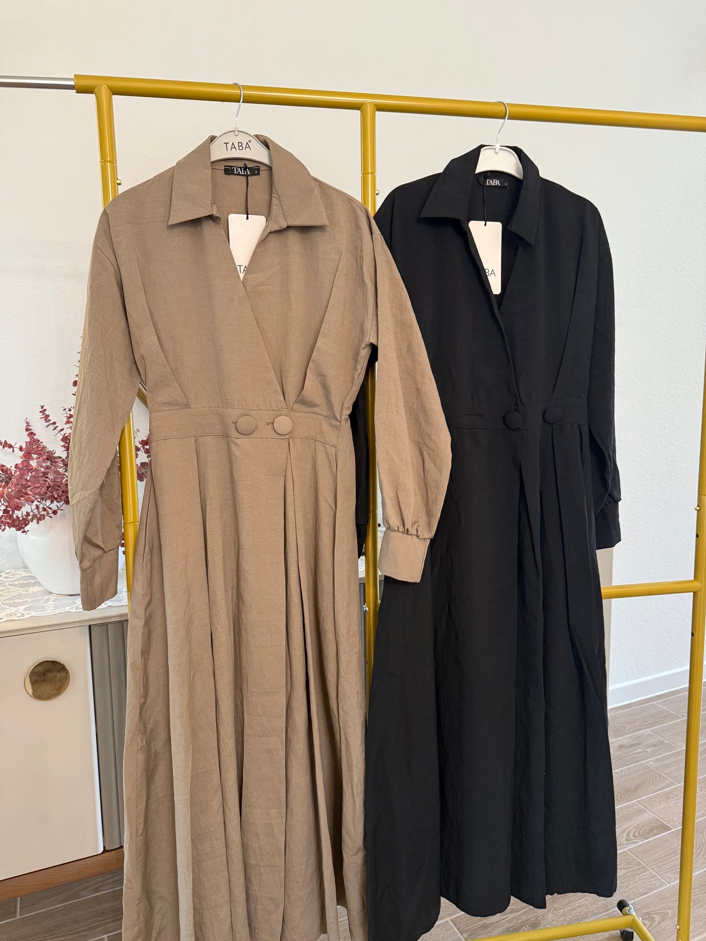 Elegant long-sleeve long dress