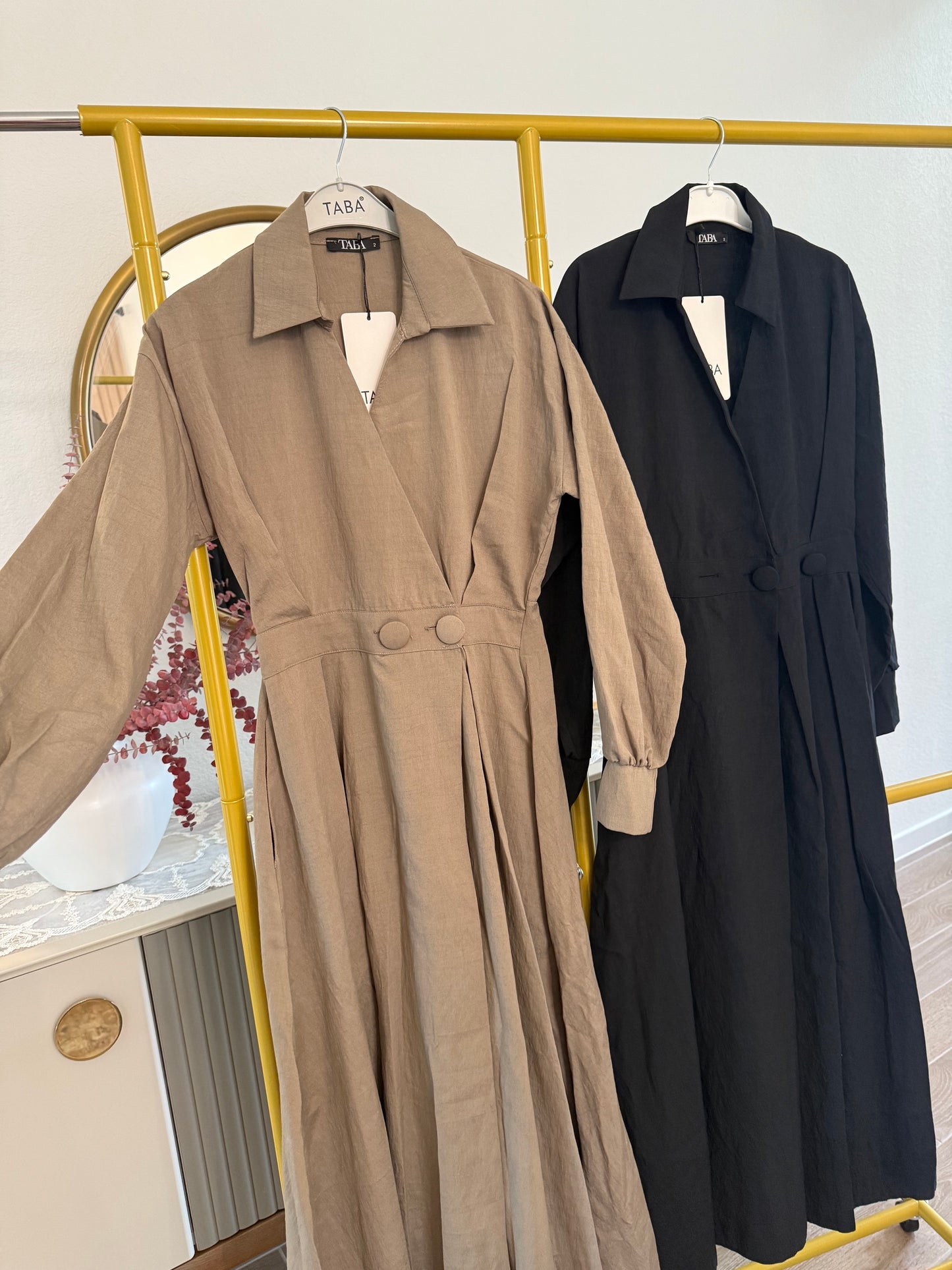 Elegant long-sleeve long dress