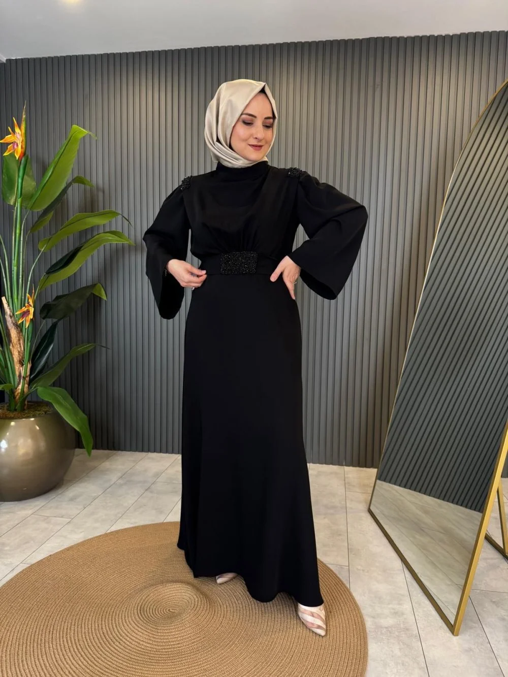Faux Gem-embellished Abaya - Image 4