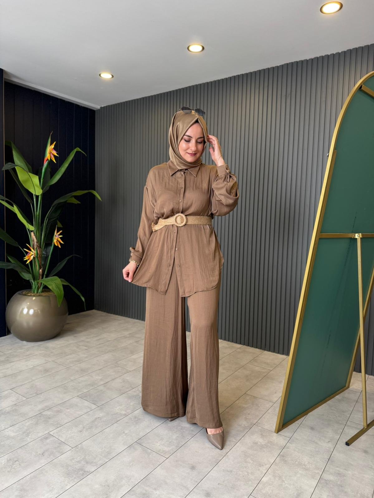 Button-down Crinkled Silk Set - Image 9