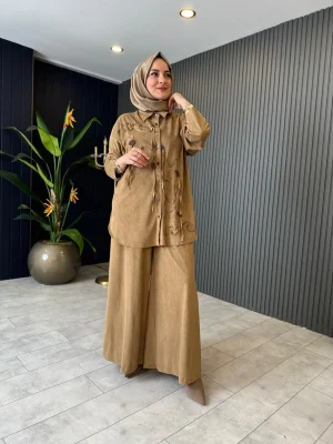 Lase Embroidered Nubuck Set
