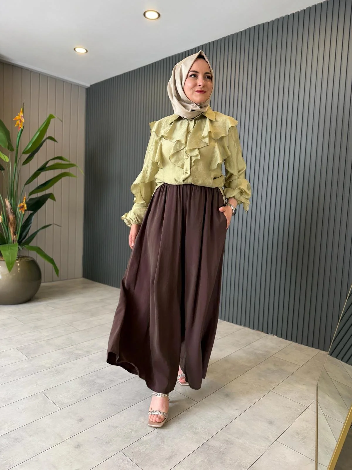 Huma Skirt Style Pants - Image 10