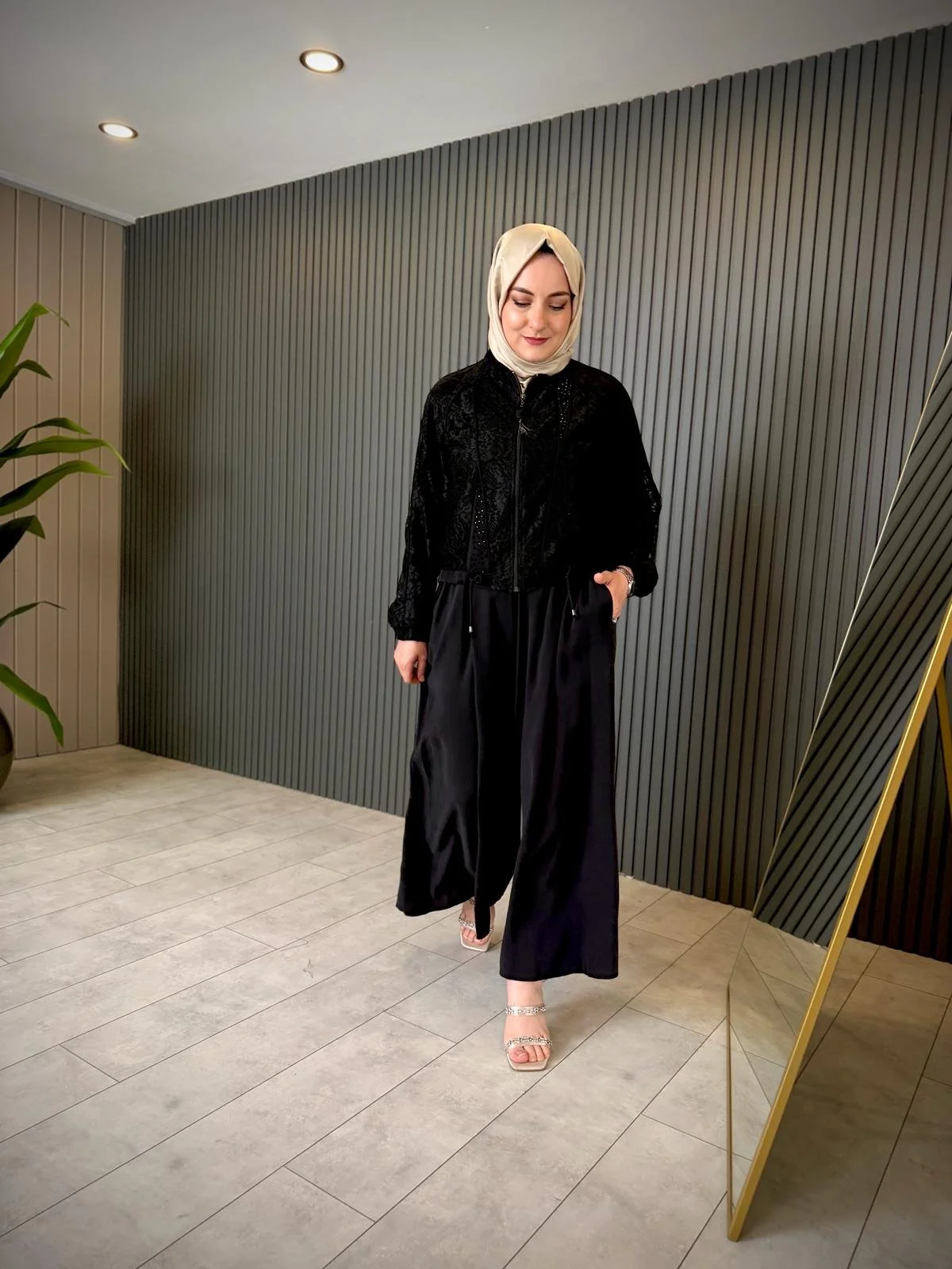 Huma Skirt Style Pants - Image 3