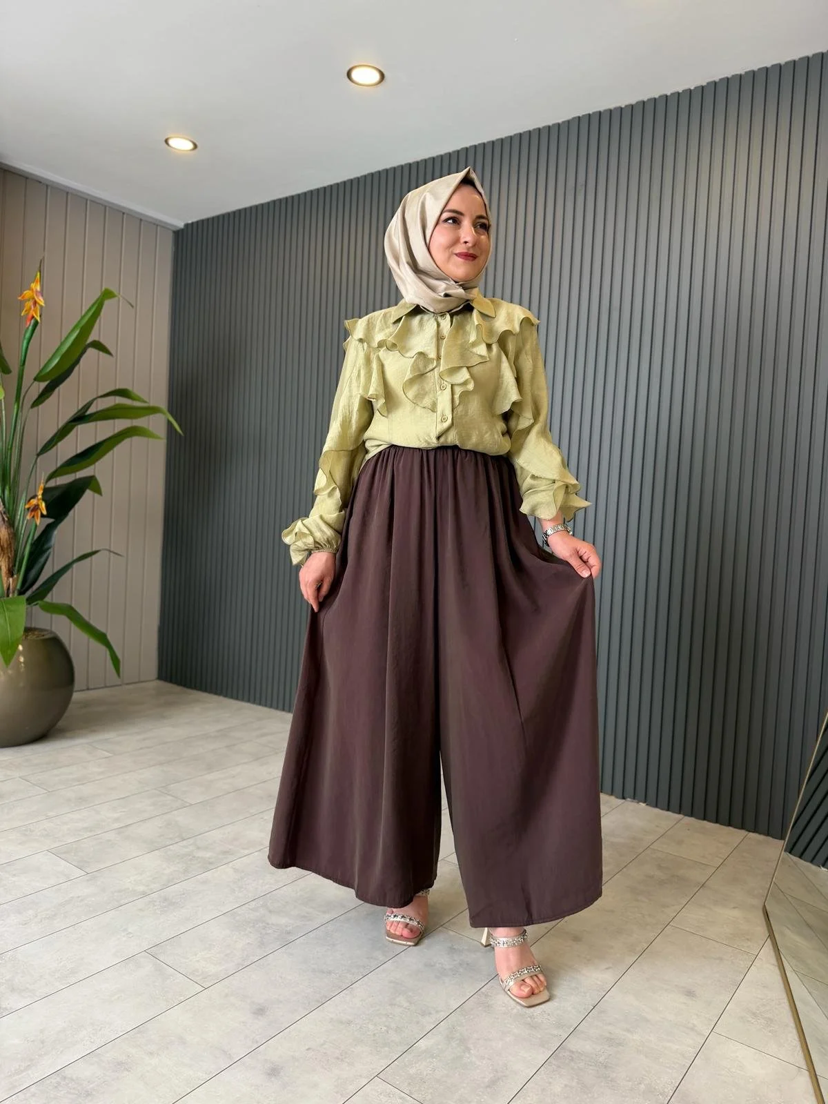 Huma Skirt Style Pants - Image 4