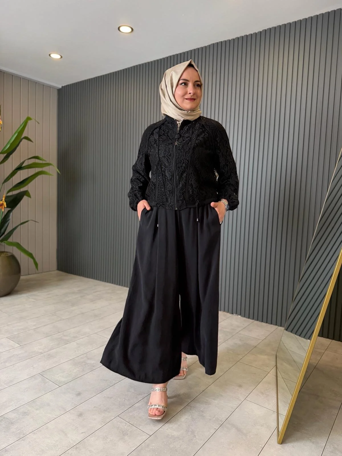 Huma Skirt Style Pants - Image 6