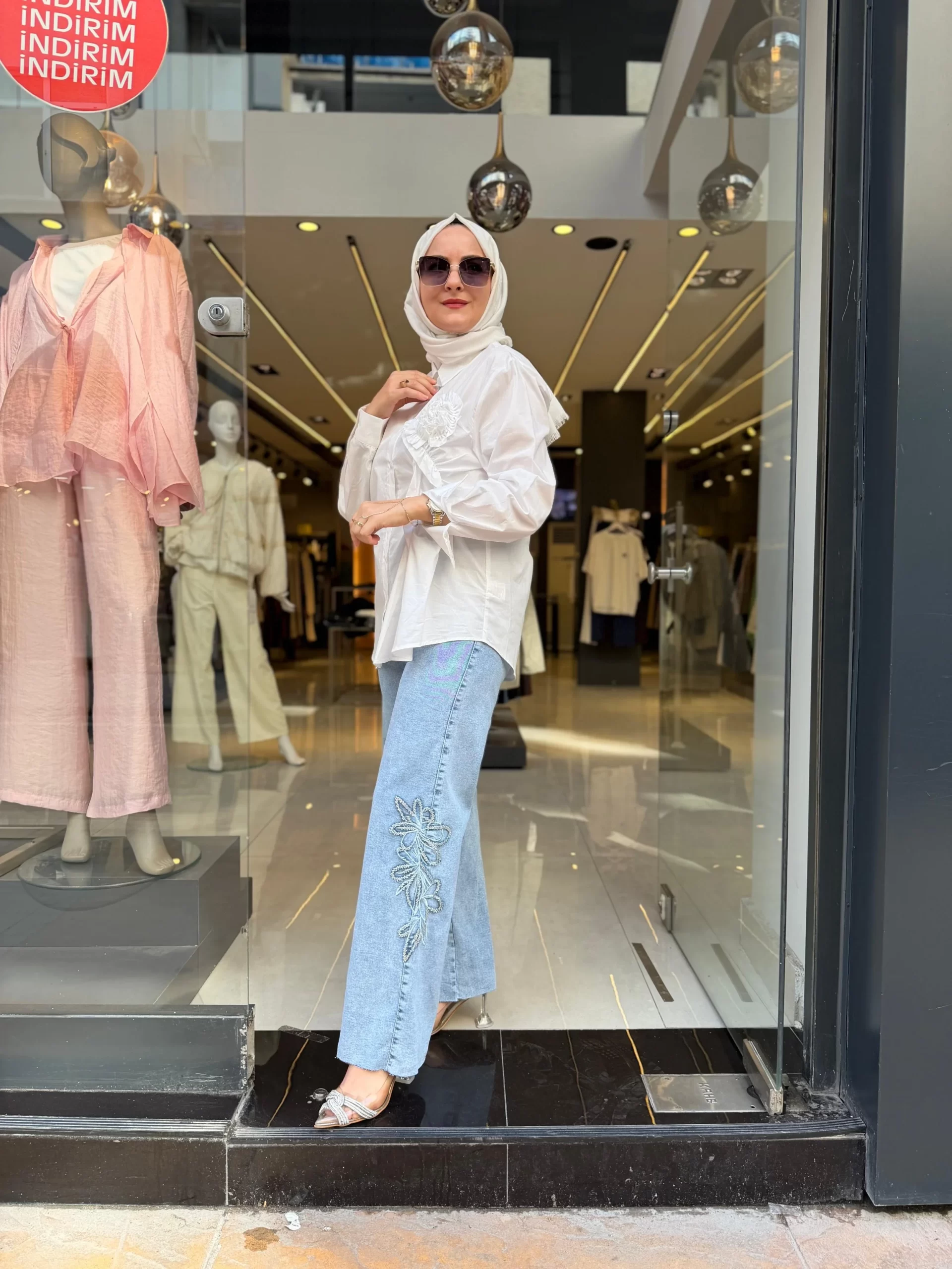 Flower and Gem Embellished Jeans - Image 6